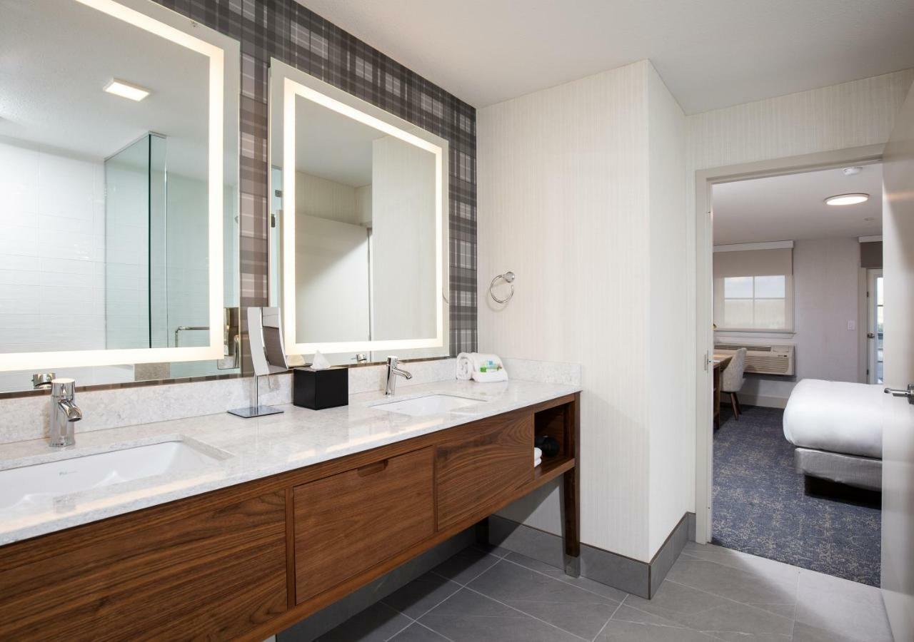 Pomeroy Hotel Fort Mcmurray Extérieur photo