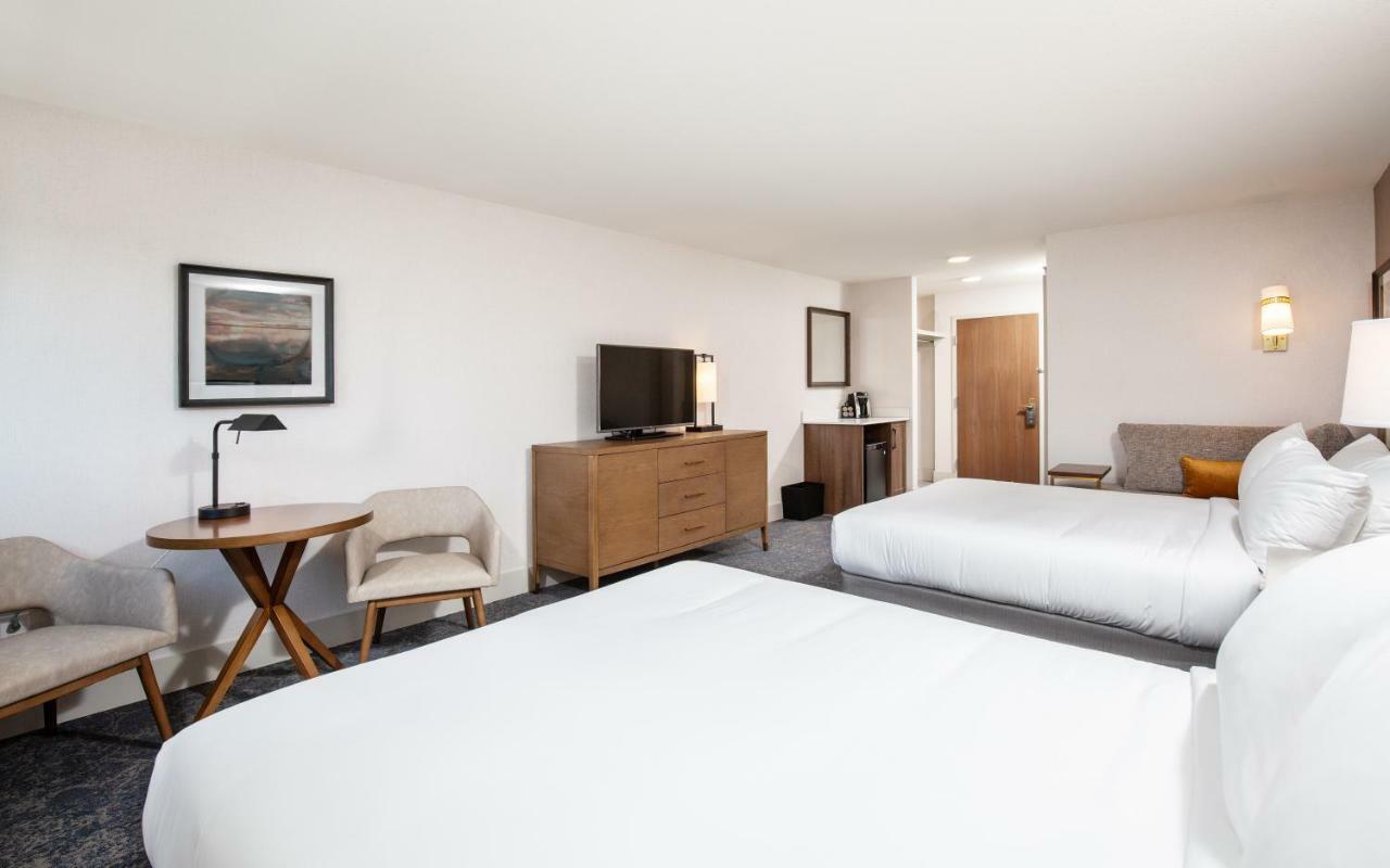 Pomeroy Hotel Fort Mcmurray Extérieur photo