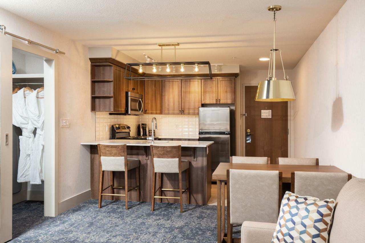 Pomeroy Hotel Fort Mcmurray Extérieur photo