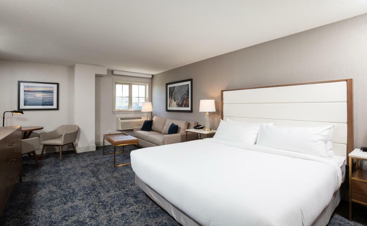 Pomeroy Hotel Fort Mcmurray Extérieur photo
