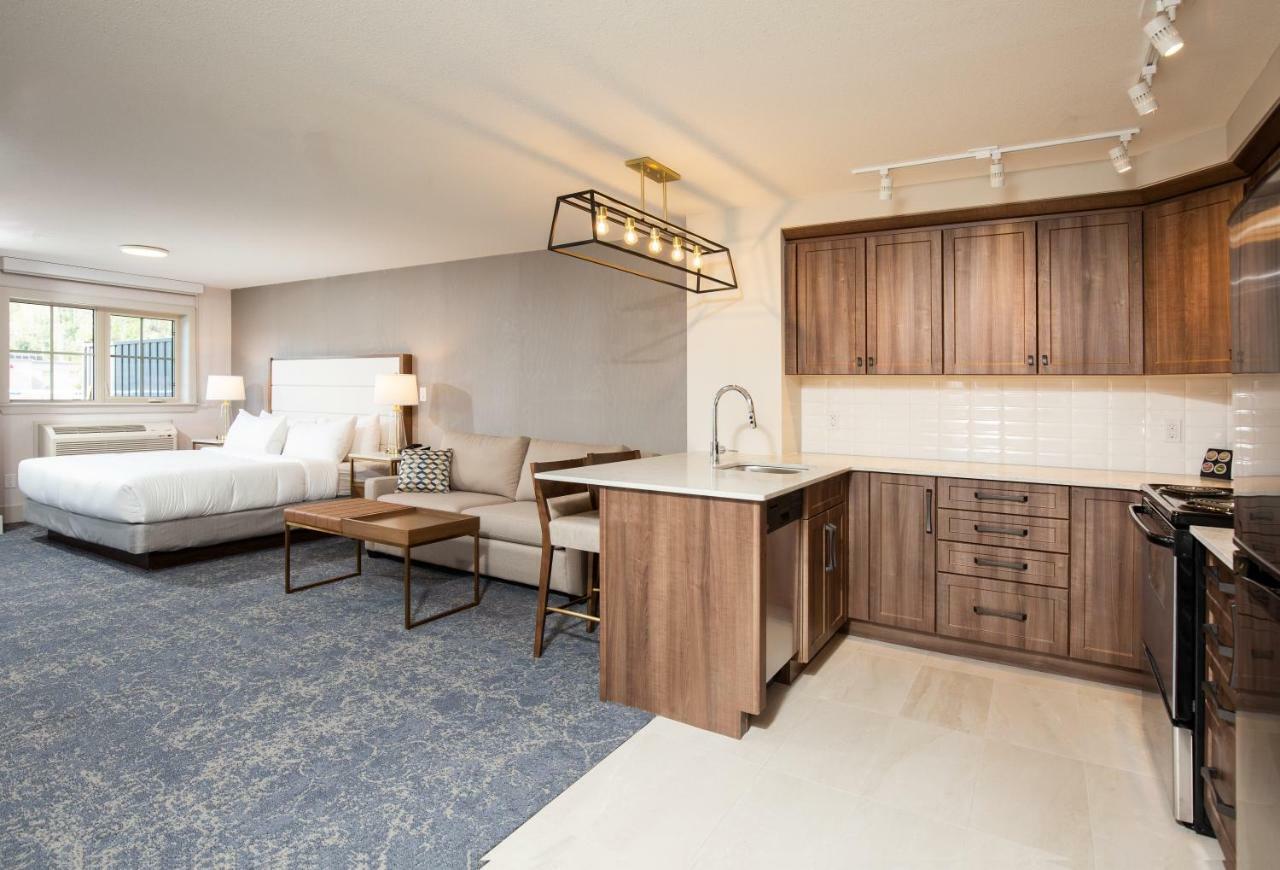 Pomeroy Hotel Fort Mcmurray Extérieur photo